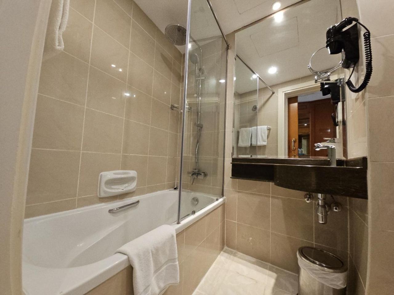 Royal Concorde Hotel & Suite Dubai Luaran gambar